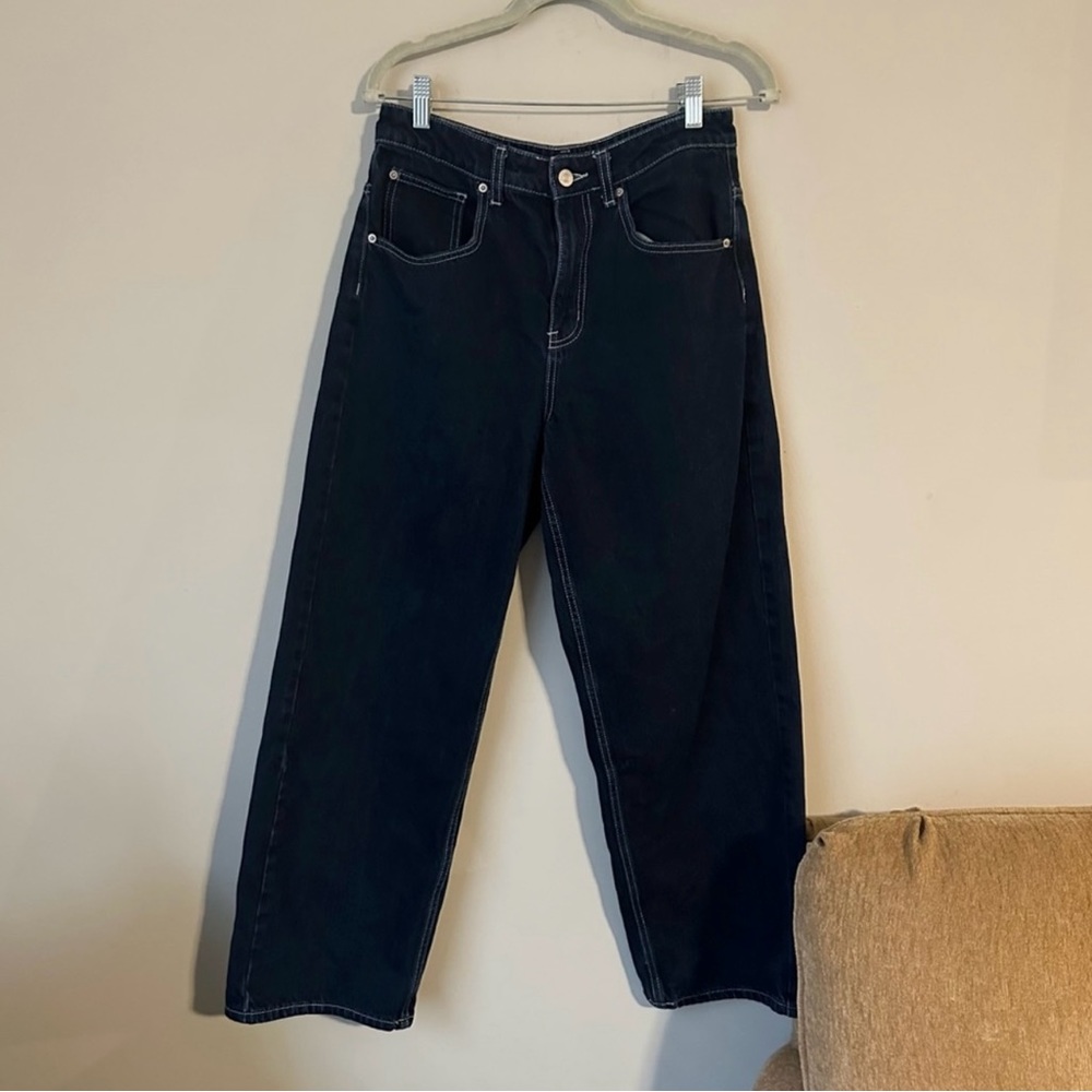 BDG tapered baggy jeans!